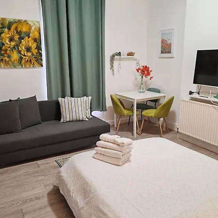 Kilburn High Road Studio Apartments London Exterior photo